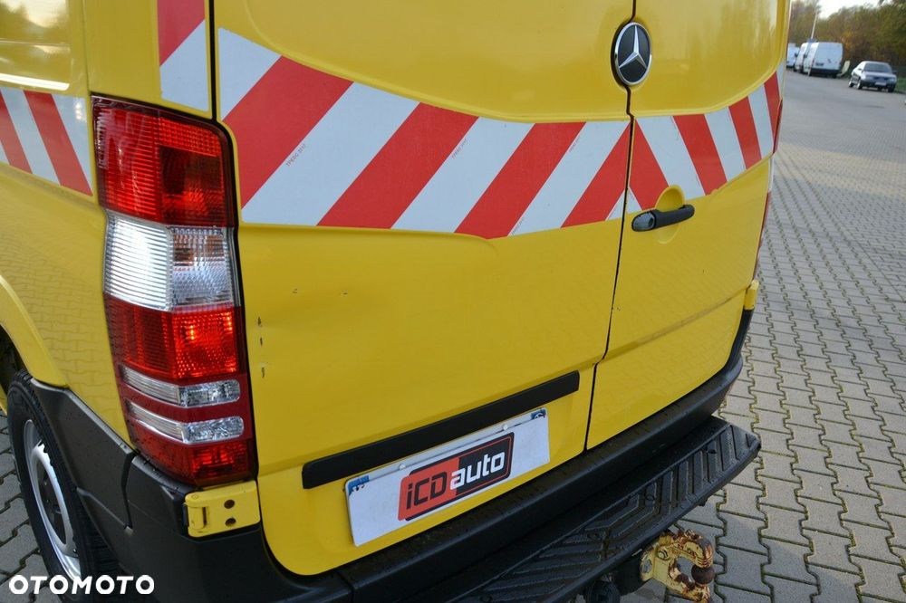 Mercedes-Benz Sprinter - 14