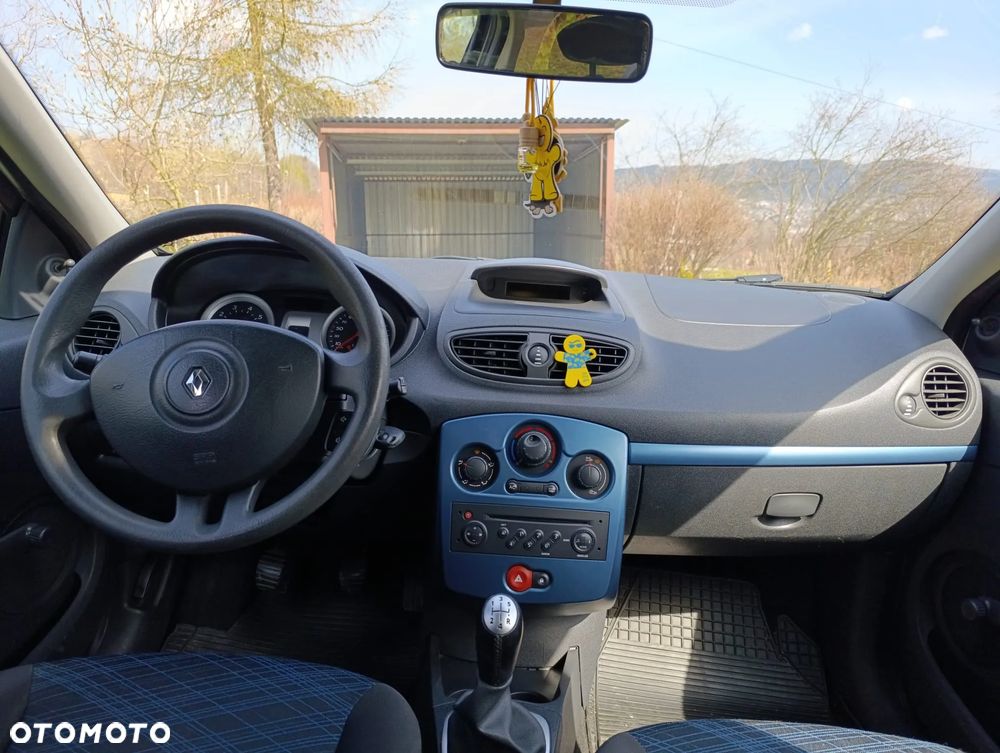Renault Clio - 7