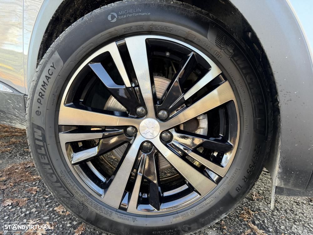 Peugeot 5008 1.2 Hybrid Allure Pack e-DCS6 - 4