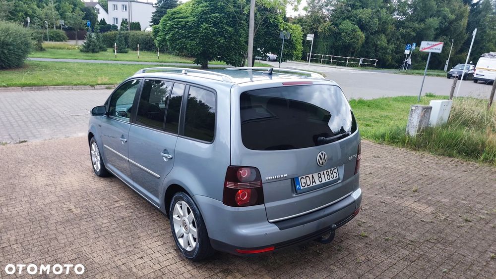 Volkswagen Touran 2.0 TDI R-Line Edition - 21