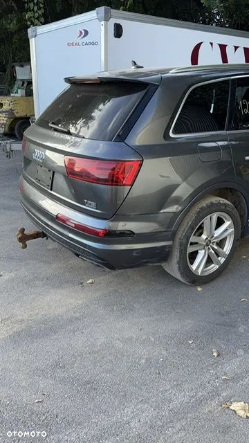 Audi Q7 3.0 TFSI Quattro Tiptronic - 6