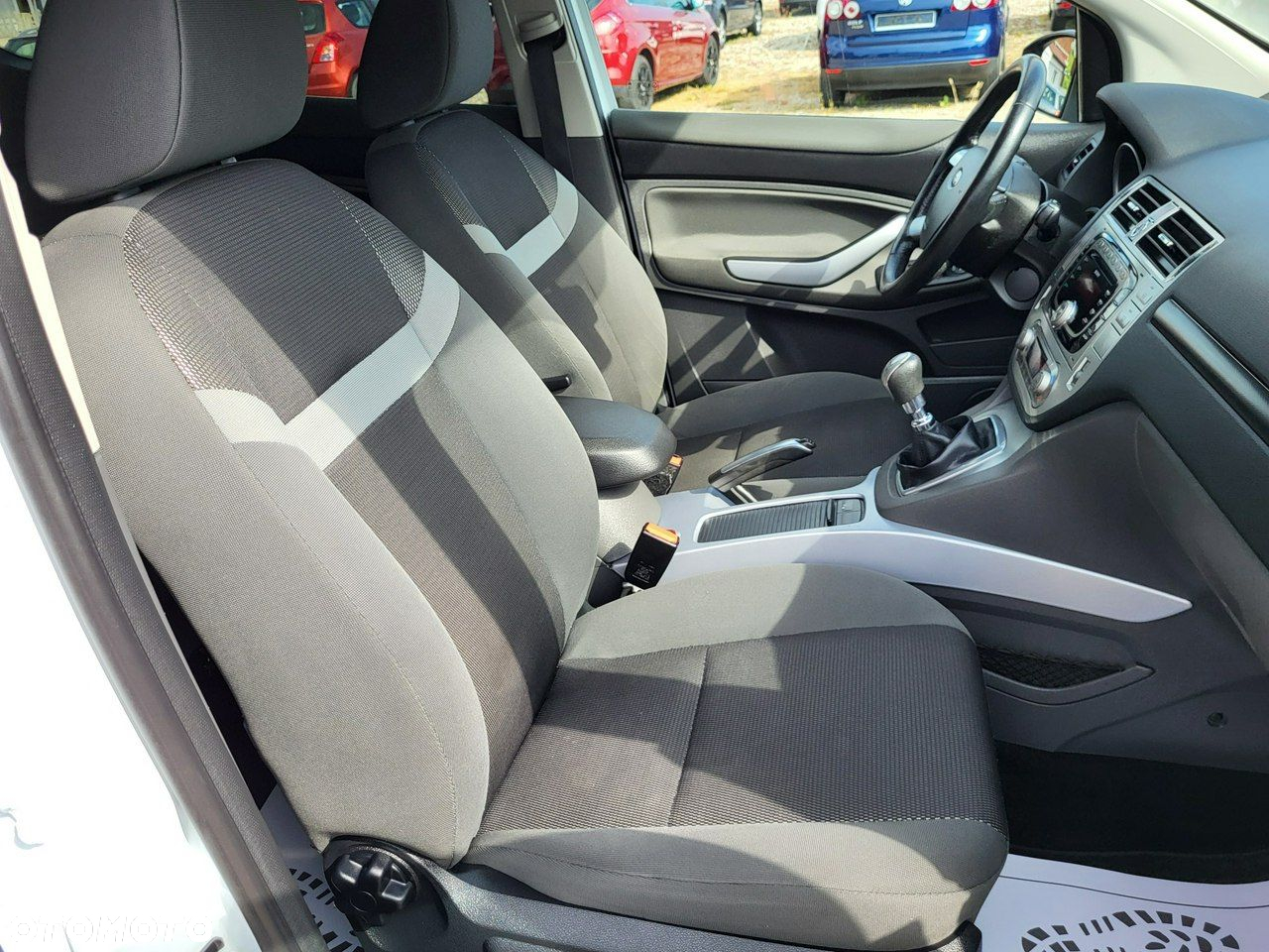 Ford Kuga - 26