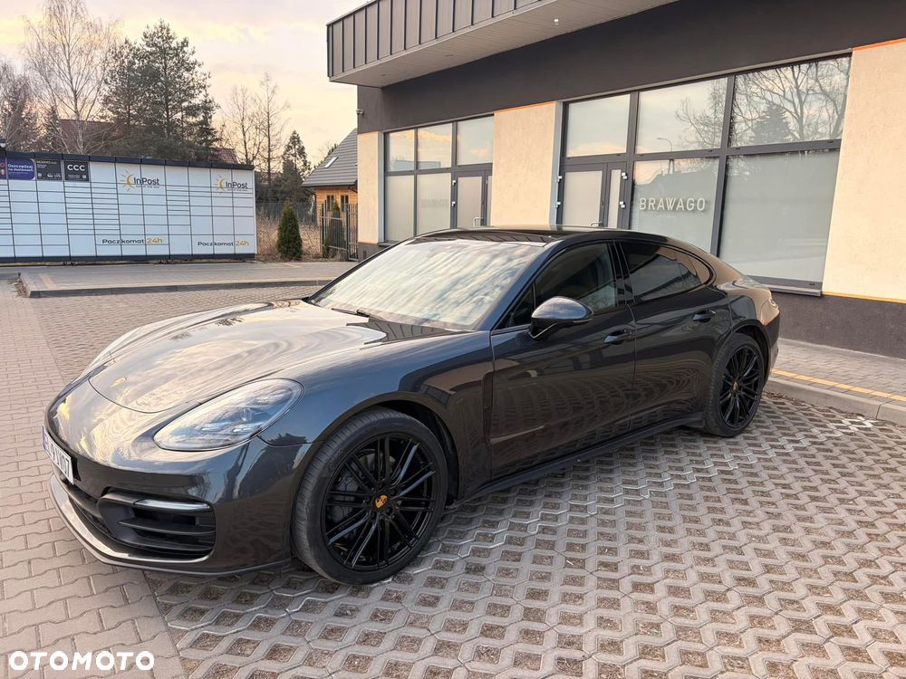 Porsche Panamera - 1