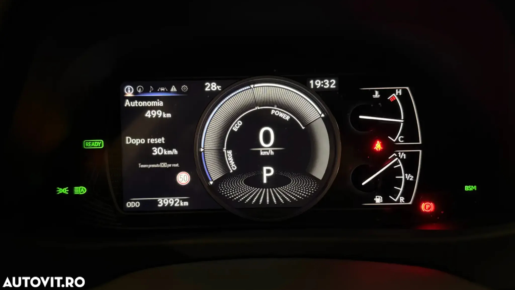 Lexus UX 250h 2.0L HEV 20H- (178 HP) 4X2 CVT Executive - 22