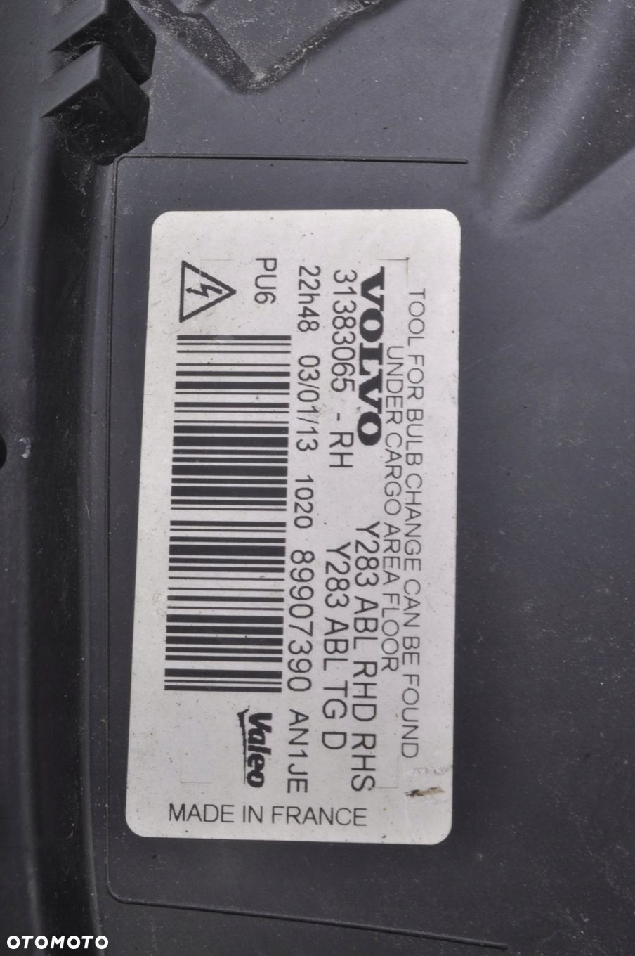 VOLVO S60 V60 LAMPA PRAWY PRZÓD XENON 31383065 - 9