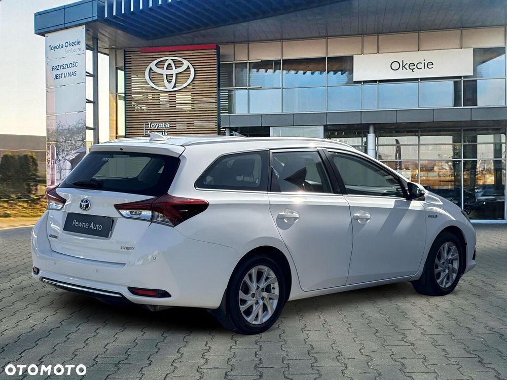 Toyota Auris Hybrid 135 Premium - 5