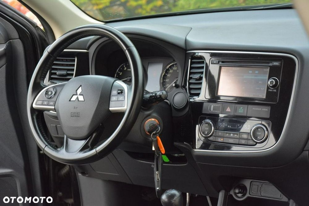 Mitsubishi Outlander 2.0 2WD Active - 17
