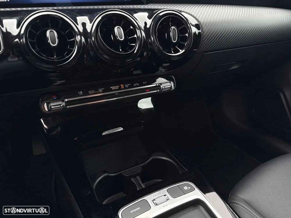 Mercedes-Benz A 200 Standard - 21