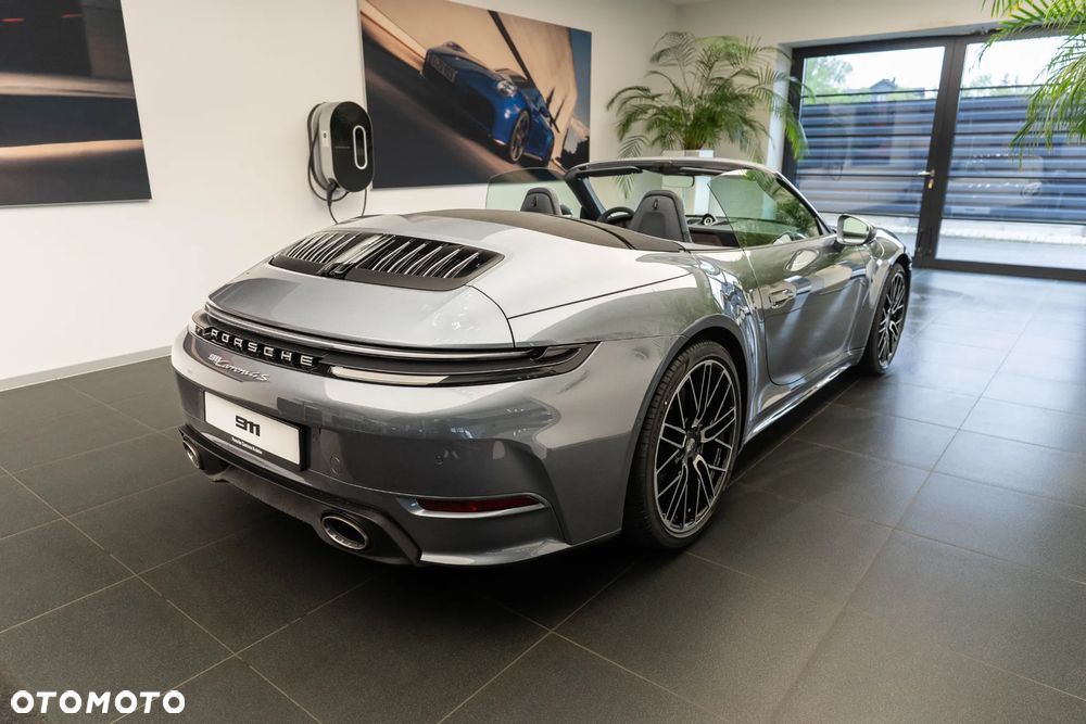 Porsche 911 Carrera 4S - 41