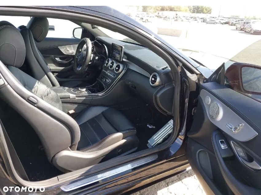 Mercedes-Benz Klasa C 300 7G-TRONIC - 4