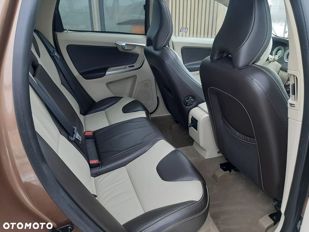 Volvo XC 60 2.4D Summum - 27