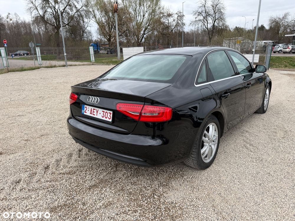 Audi A4 Limousine 2.0 TDI DPF Attraction - 11