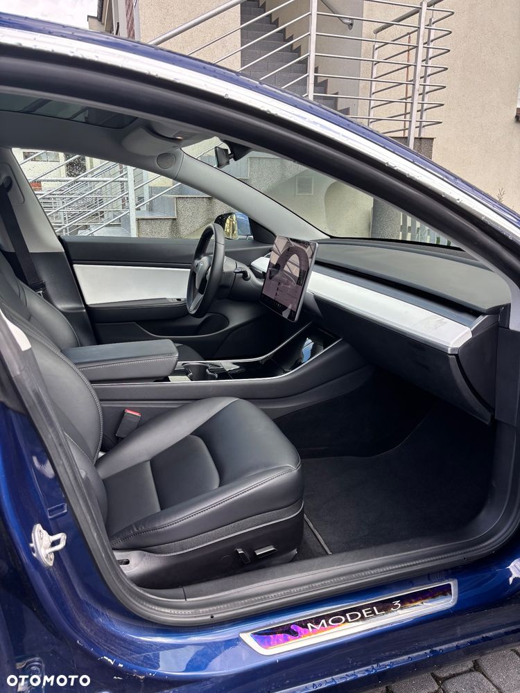 Tesla Model 3 - 20