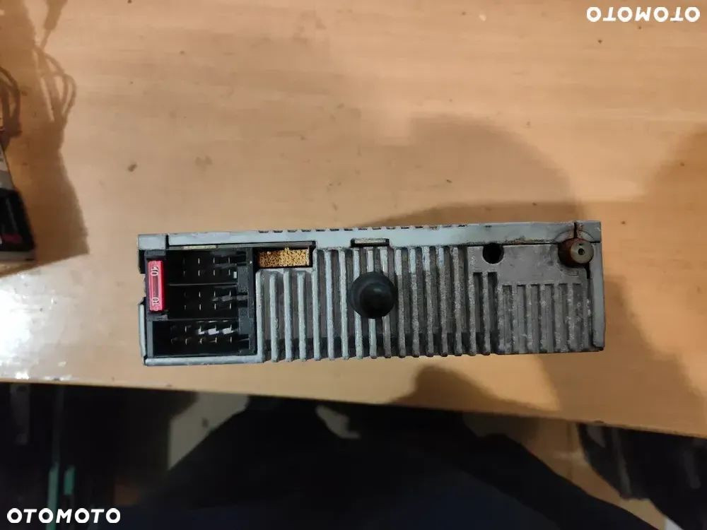 Radio Mercedes Vito W638 A0048200686 - 3