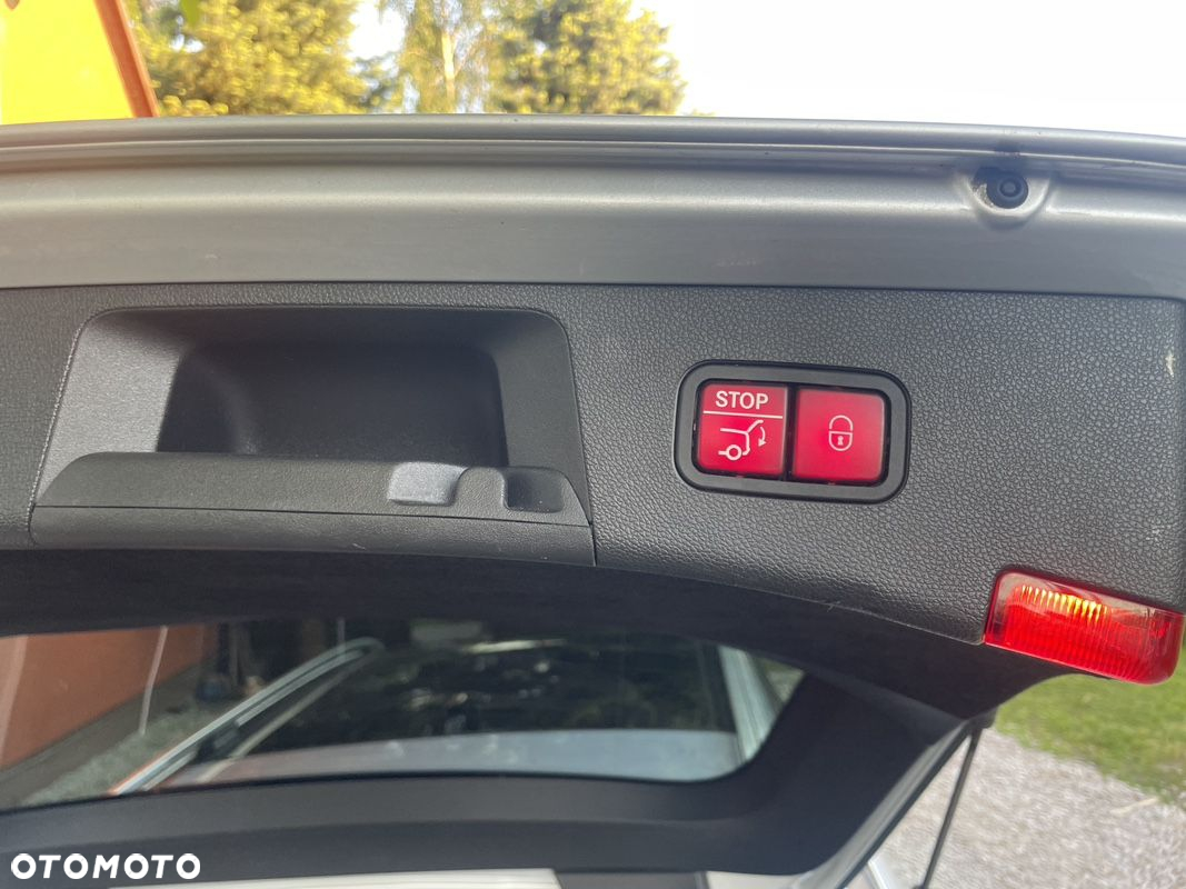 Mercedes-Benz Klasa E 200 T CDI DPF BlueEFFICIENCY Automatik Avantgarde - 10