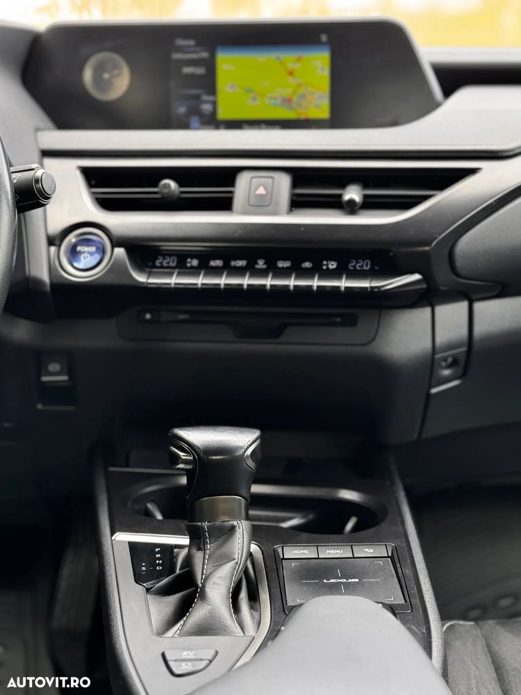 Lexus UX - 20