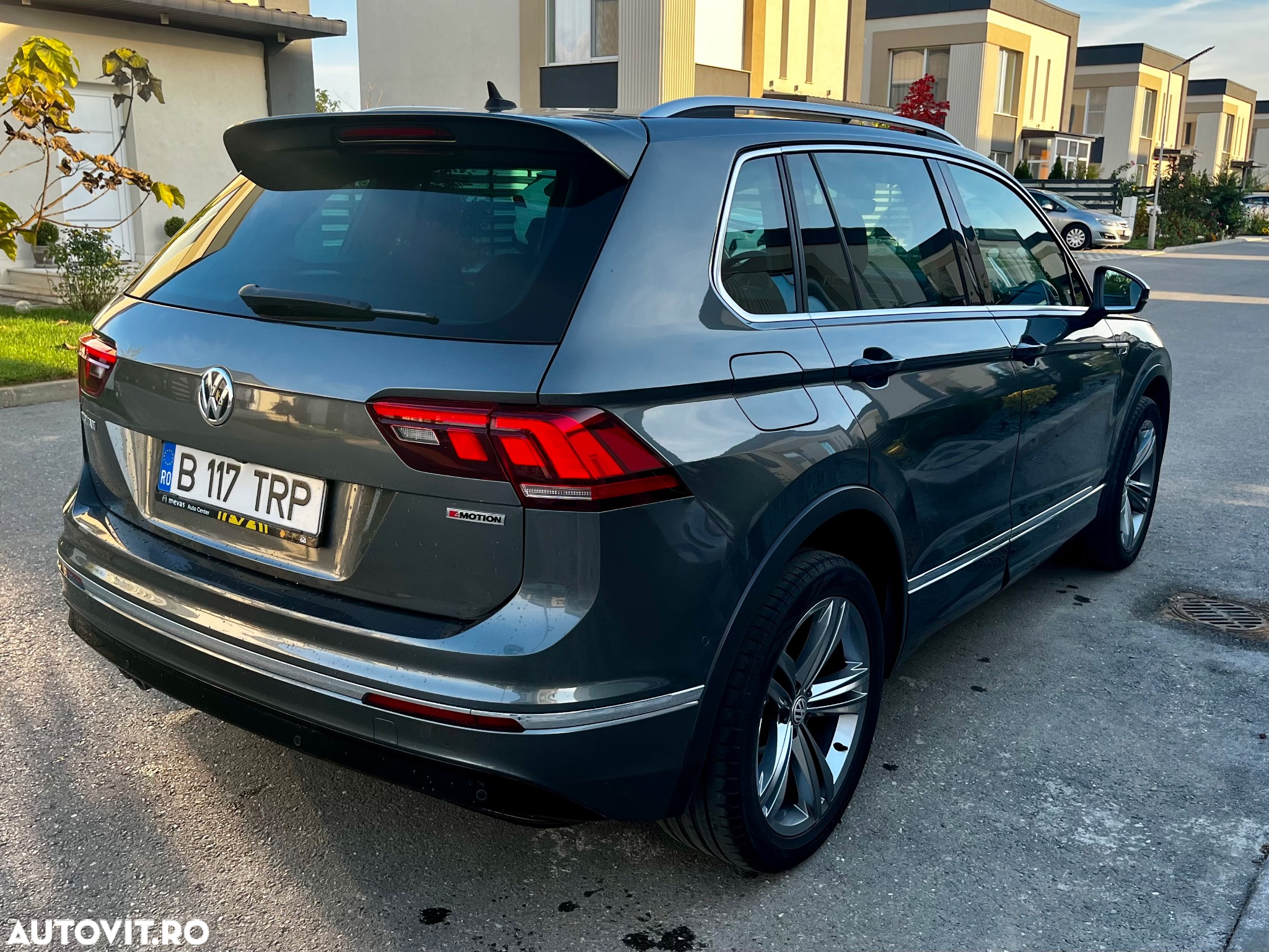 Volkswagen Tiguan 2.0 TDI 4Mot DSG Highline - 6