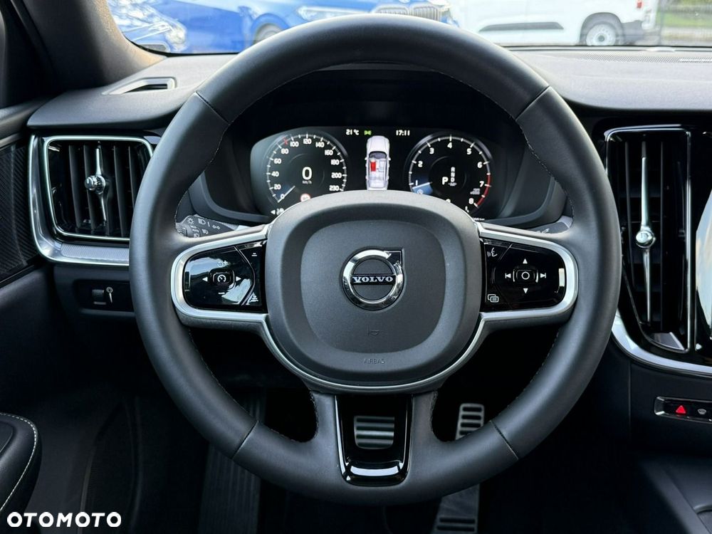 Volvo S60 B4 B R-Design - 24