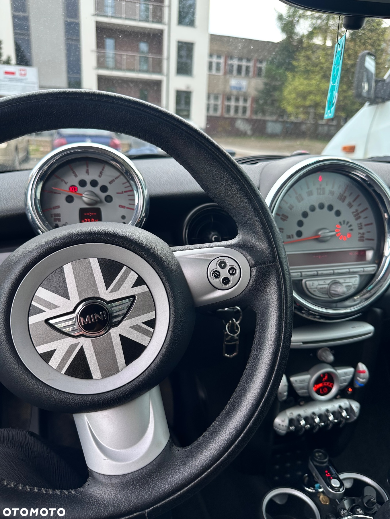 MINI Cooper Standard - 5