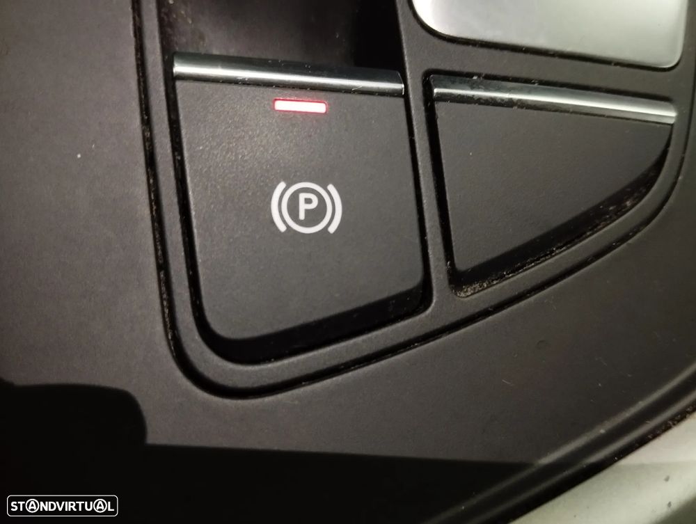 Audi A4 35 TDI S tronic - 28