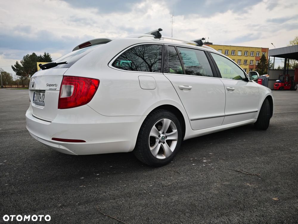 Skoda Superb 1.6 TDI Elegance Greenline - 4