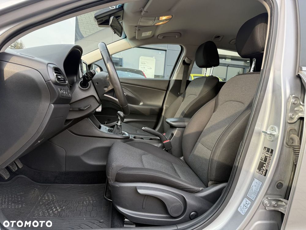 Hyundai i30 1.5 DPI Comfort - 23