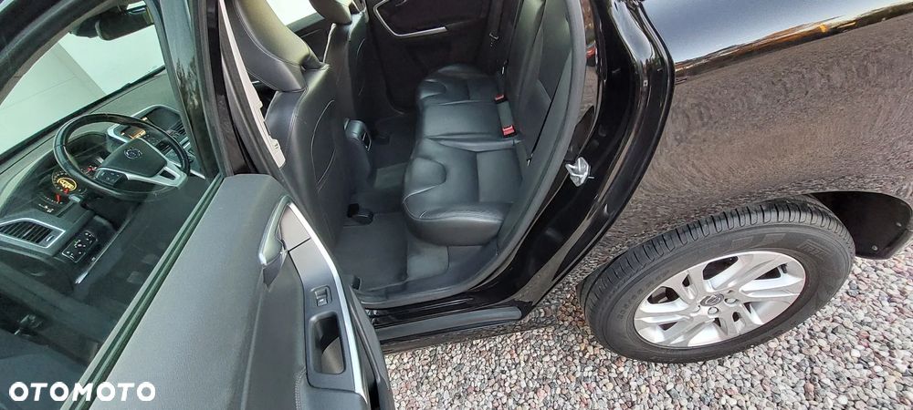 Volvo XC 60 D3 Drive-E Momentum - 21