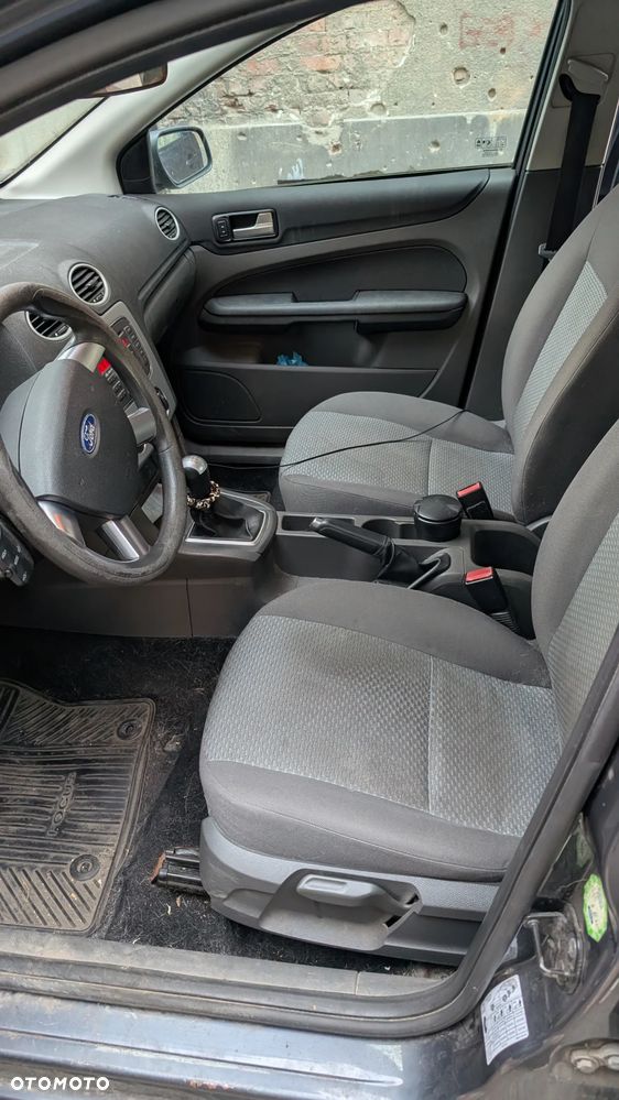 Ford Focus 1.6 Trend - 14