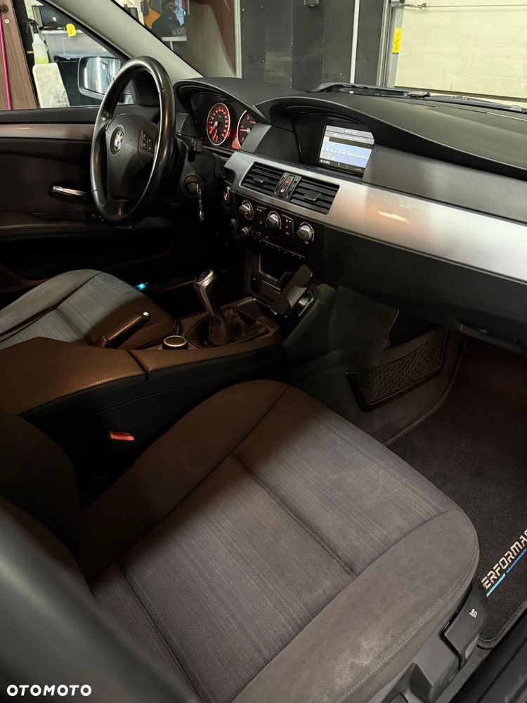BMW Seria 5 520d - 18