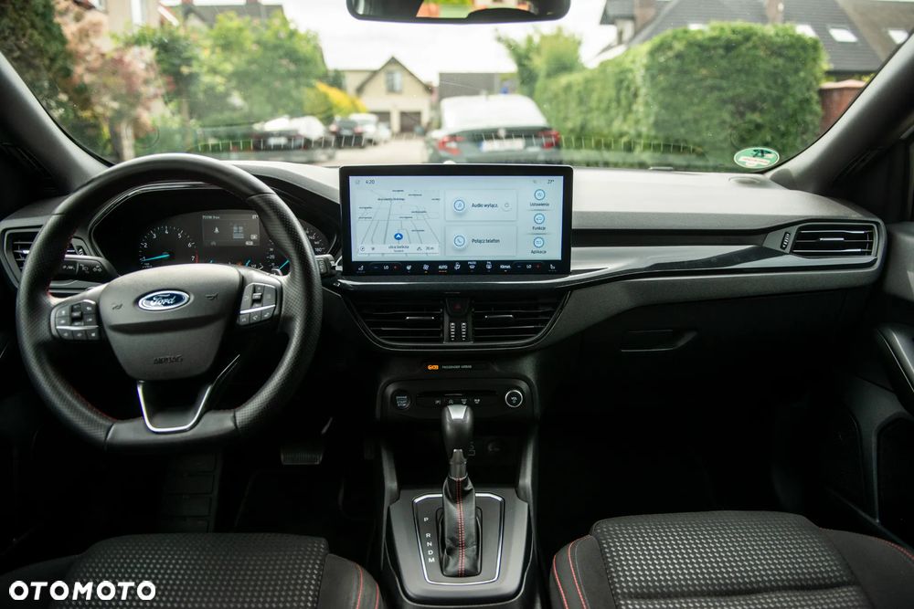 Ford Focus 1.0 EcoBoost Hybrid ST-LINE - 31