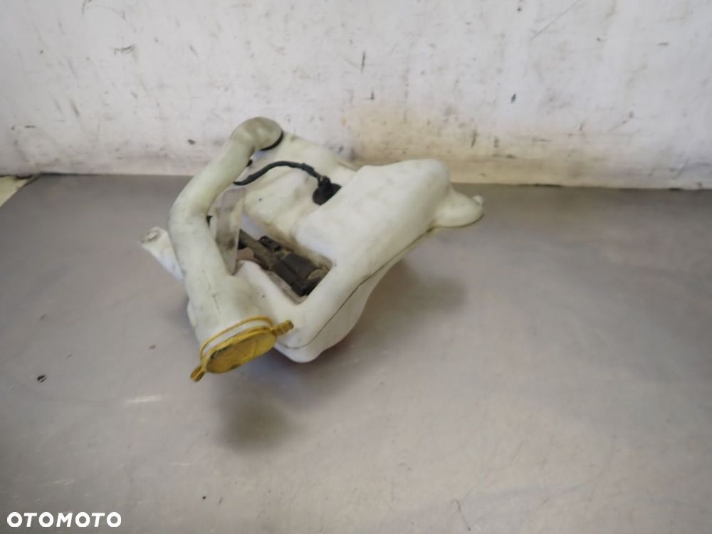 ZBIORNICZEK SPRYSKIWACZY MERCEDES-BENZ W203  2038600017 - 1