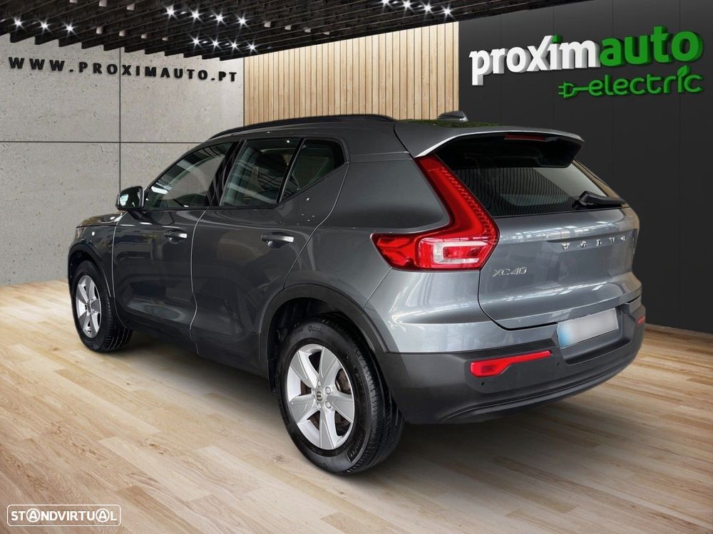 Volvo XC 40 1.5 T3 Momentum Tech Edition - 12
