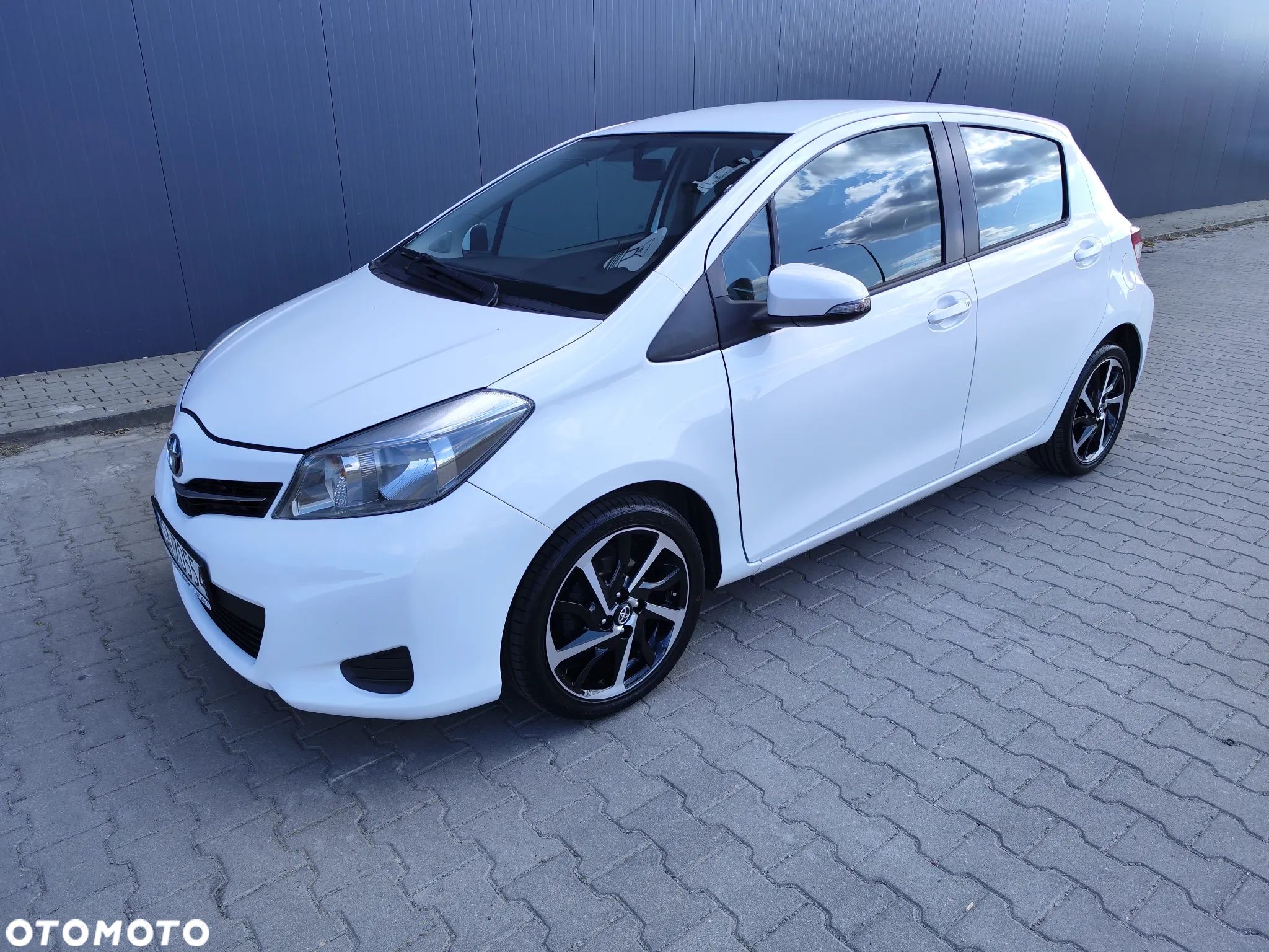Toyota Yaris - 1