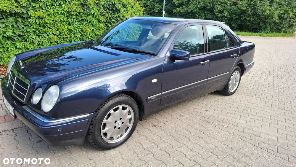 Mercedes-Benz Klasa E 280 4 Matic Elegance - 1