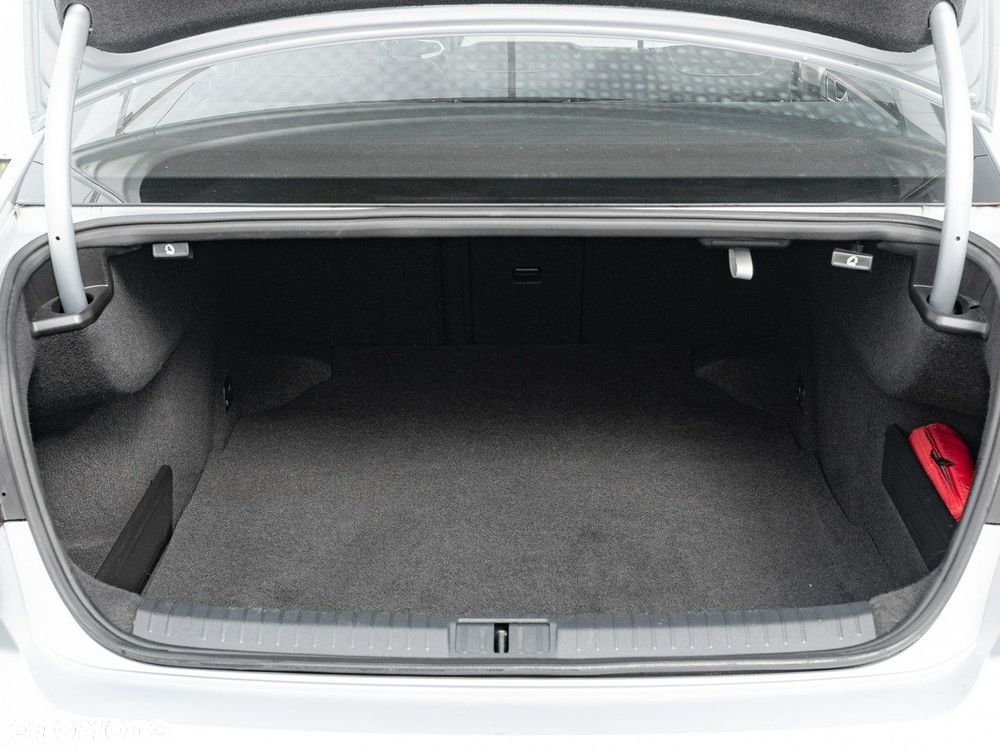 Volkswagen Passat 1.5 TSI EVO Business DSG - 27