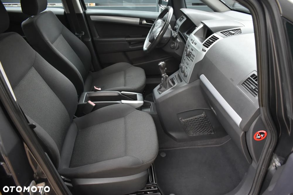 Opel Zafira 1.6 Enjoy - 16