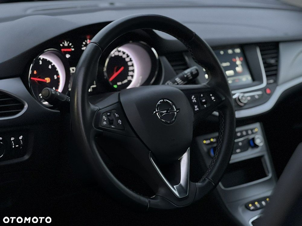 Opel Astra 1.6 CDTI Dynamic S&S - 12