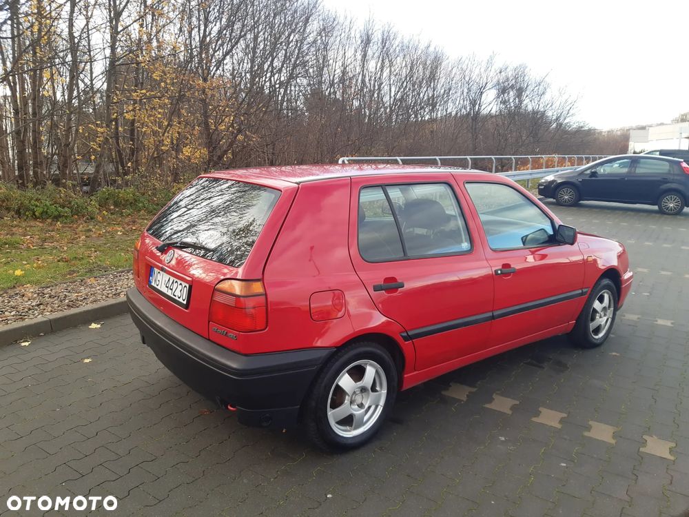 Volkswagen Golf 1.8 CL - 4
