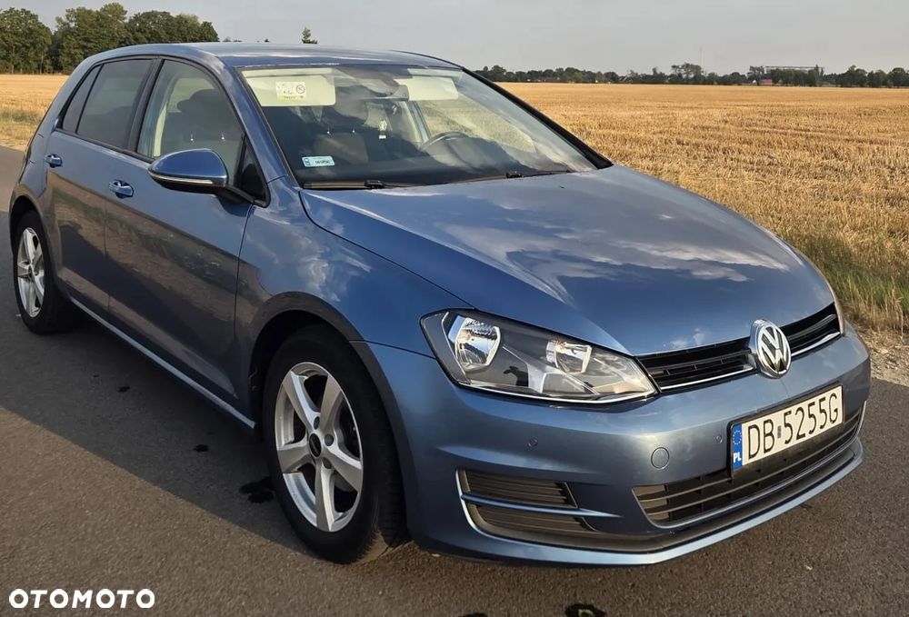 Volkswagen Golf - 1
