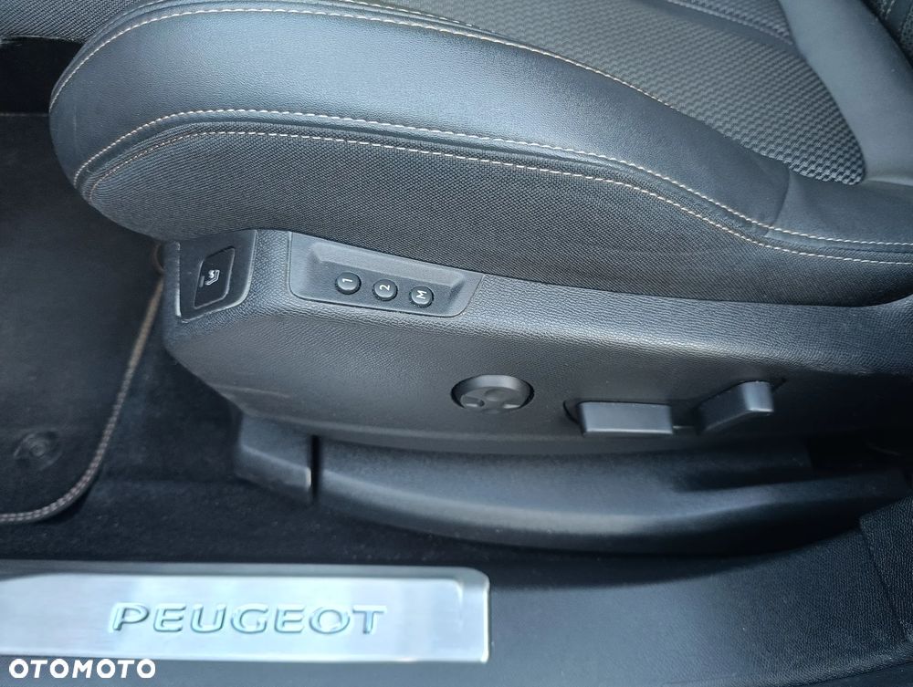 Peugeot 5008 BlueHDi 130 EAT8 GT - 6