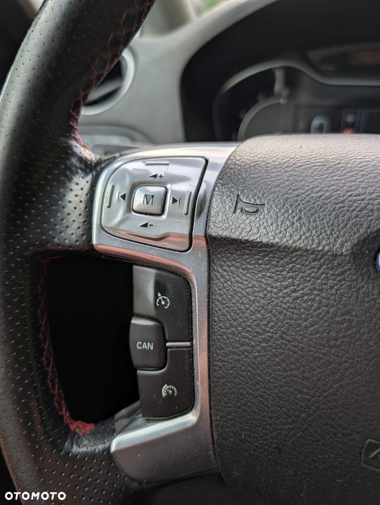 Ford S-Max 2.0 TDCi DPF Titanium X - 24