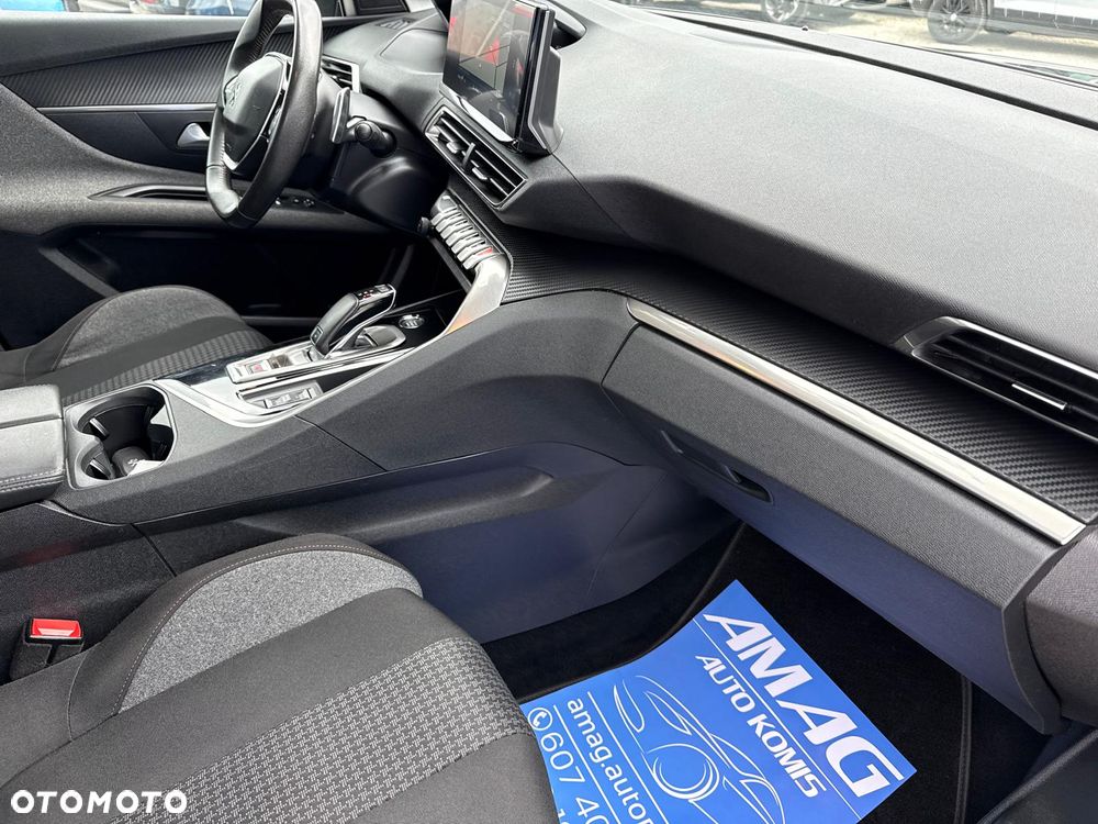 Peugeot 3008 1.2 PureTech GPF Active S&S EAT8 - 17