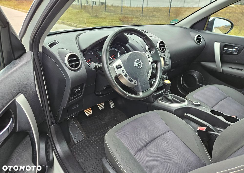 Nissan Qashqai 1.6 dCi 4 x 4 DPF Start/Stop I-Way - 14