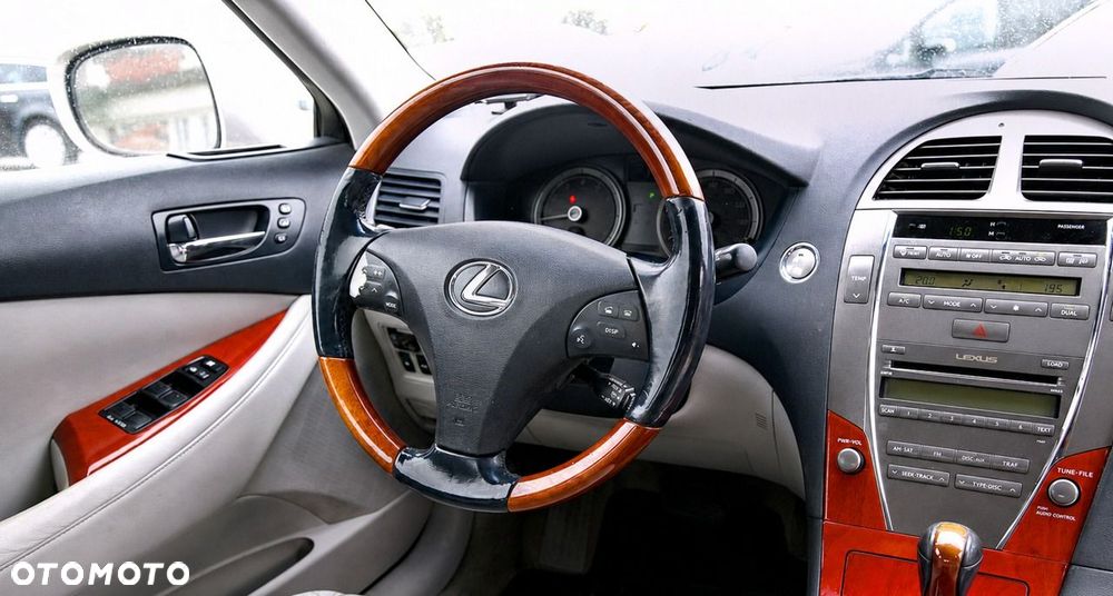 Lexus ES - 12