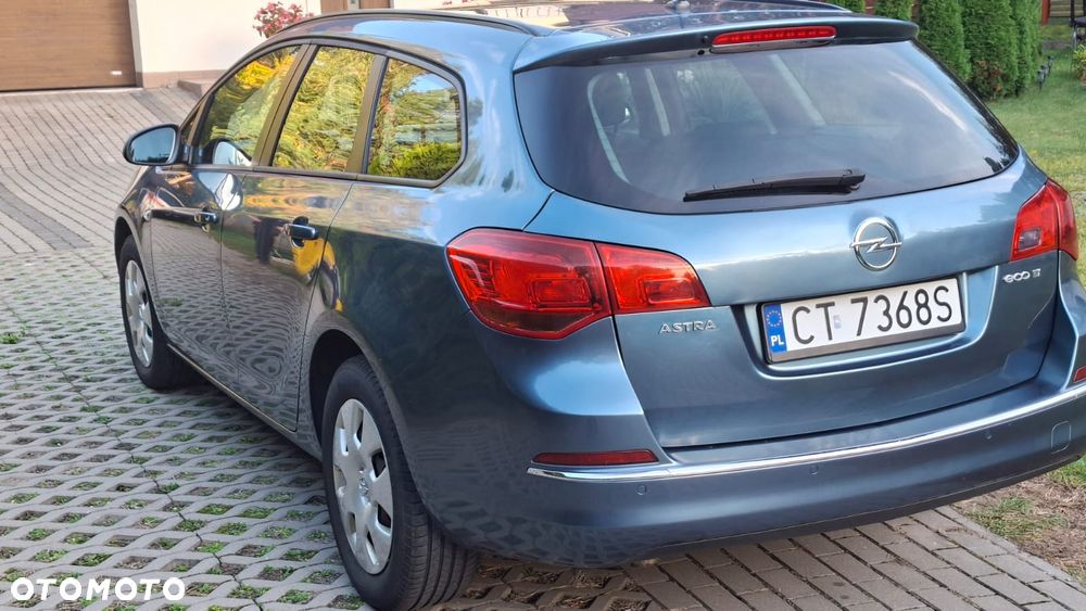 2015 Opel Astra, photograph 4