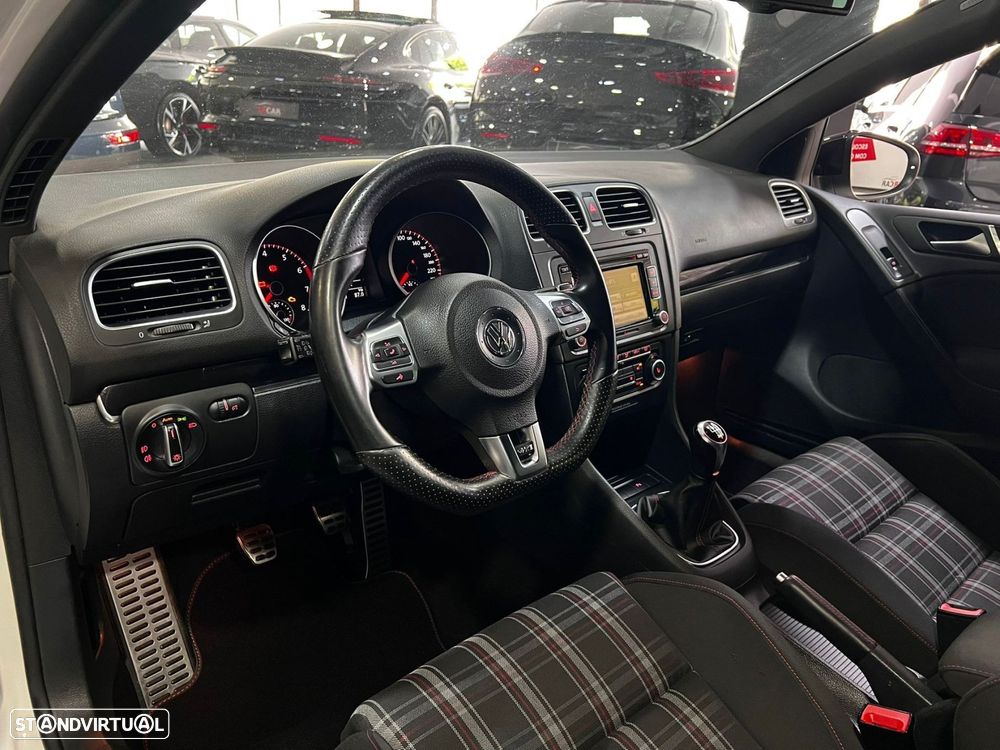VW Golf 2.0 TSi GTI - 33