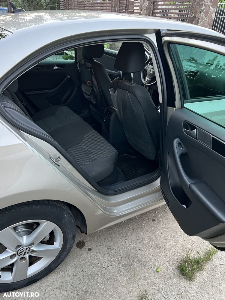 Volkswagen Jetta 1.6 TDI CR DPF DSG Comfortline - 8