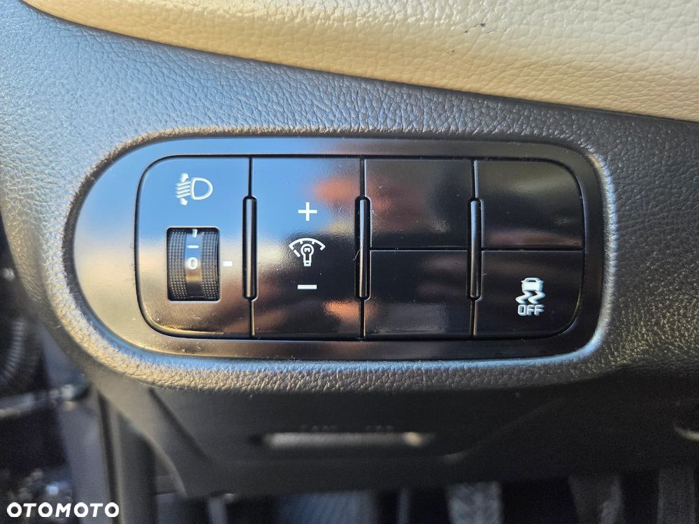 Kia Carens 1.6 GDI Edition 7 - 24