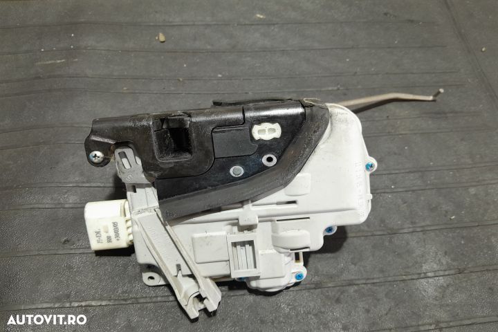 Broasca usa fata stanga 8E1837015AA 8E1837015AA Audi A4 B7 [2004 - 20 - 3