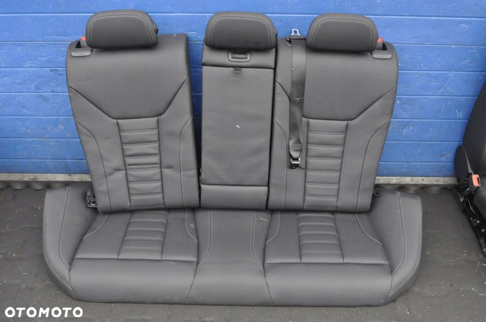 BMW I4 G26 FOTELE KANAPA BOCZKI SKÓRA M-PAKIET ANGLIK 23R - 9